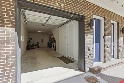 381 E Greenbriar Lane #1002, Dallas, TX 75203 - Photo 30