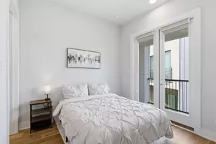 381 E Greenbriar Ln, Dallas, TX 75203 - Photo 26