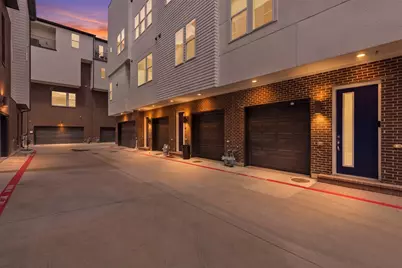 381 E Greenbriar Lane #1002, Dallas, TX 75203 - Photo 32