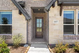 107 Walnut Wy, Balch Springs, TX 75181 - Photo 4