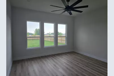 808 N Avenue E, Springtown, TX 76082 - Photo 10