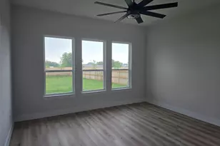 808 N Ave E, Springtown, TX 76082 - Photo 10