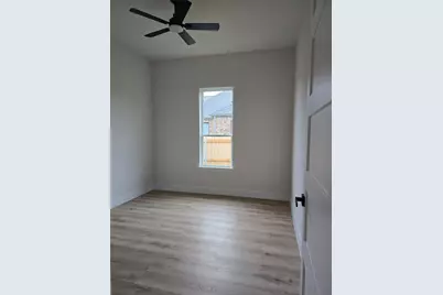 808 N Avenue E, Springtown, TX 76082 - Photo 18