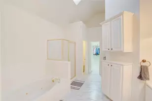 9504 Rodeo Dr, Irving, TX 75063 - Photo 20