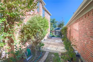 9504 Rodeo Dr, Irving, TX 75063 - Photo 32