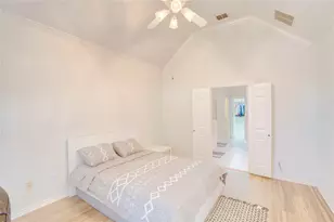 9504 Rodeo Dr, Irving, TX 75063 - Photo 28