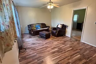 401 E Hayes Ave, Whitney, TX 76692 - Photo 8