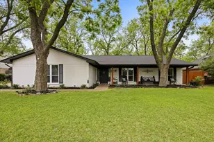 8513 Ravenswood Rd, Granbury, TX 76049 - Photo 1