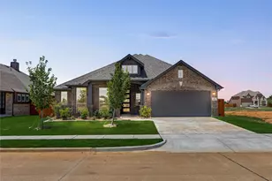 420 Carnero Dr, Granbury, TX 76048 - Photo 2