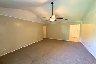 1613 Edgehill Rd, Benbrook, TX 76126 - Photo 4