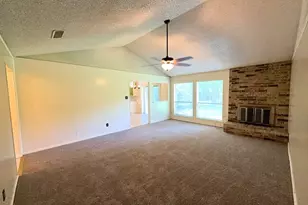 1613 Edgehill Rd, Benbrook, TX 76126 - Photo 2