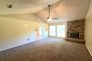 1613 Edgehill Rd, Benbrook, TX 76126 - Photo 2