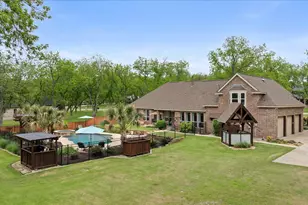 7404 Fox Fire Ct, Granbury, TX 76049 - Photo 38