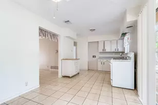 718 Susan Dr, Arlington, TX 76010 - Photo 8