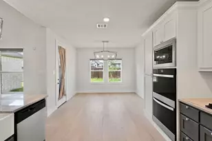 3905 Henley Ln, Garland, TX 75043 - Photo 8