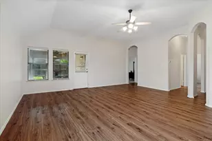 609 Lake Point Dr, Little Elm, TX 75068 - Photo 6