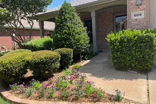 609 Lake Point Dr, Little Elm, TX 75068 - Photo 4