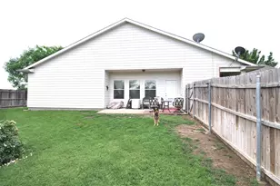 7512 Howling Coyote Ln, Fort Worth, TX 76131 - Photo 18