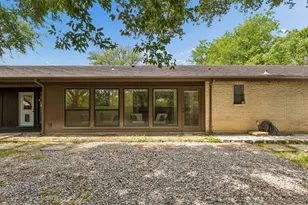 24 Legend Rd, Benbrook, TX 76132 - Photo 24