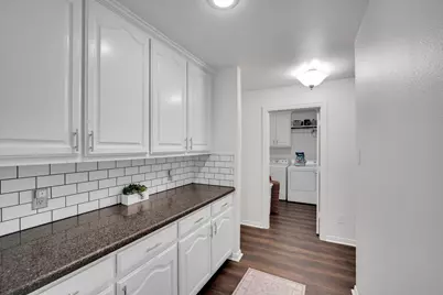 8204 Wildrock Drive, Arlington, TX 76001 - Photo 12