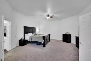 8204 Wildrock Dr, Arlington, TX 76001 - Photo 16