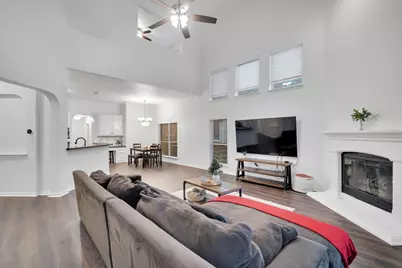 8204 Wildrock Drive, Arlington, TX 76001 - Photo 6