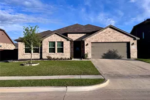 1913 Cookes Ln, Cleburne, TX 76033 - Photo 2