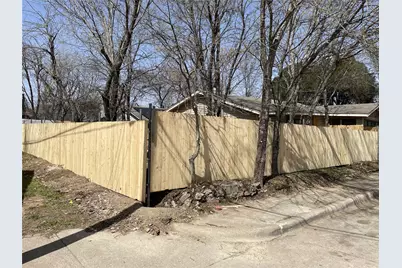 1136 E Leuda Street, Fort Worth, TX 76104 - Photo 6