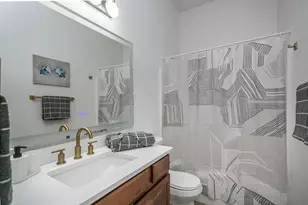 2615 Fox Creek Trail, Arlington, TX 76017 - Photo 10