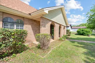 1602 Wagonwheel Trail, Pantego, TX 76013 - Photo 4