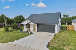 4605 Eagle Nest Ct, Granbury, TX 76048 - Photo 12