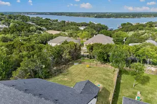 4605 Eagle Nest Ct, Granbury, TX 76048 - Photo 8