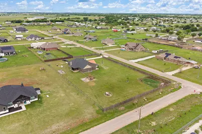 3401 Chinaberry Lane, Joshua, TX 76058 - Photo 32