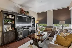 411 W 7th St, Fort Worth, TX 76102 - Photo 8