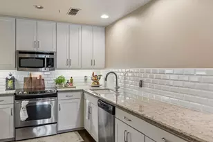 411 W 7th St, Fort Worth, TX 76102 - Photo 10