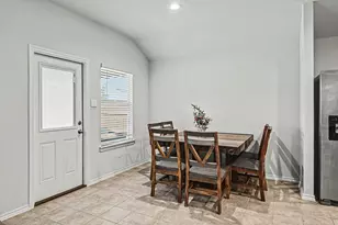 513 Bronze Cir W, Springtown, TX 76082 - Photo 6