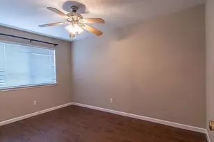 816 W Colony Dr, Arlington, TX 76001 - Photo 16
