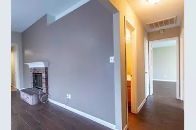 816 W Colony Drive, Arlington, TX 76001 - Photo 10