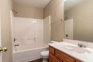 816 W Colony Dr, Arlington, TX 76001 - Photo 18