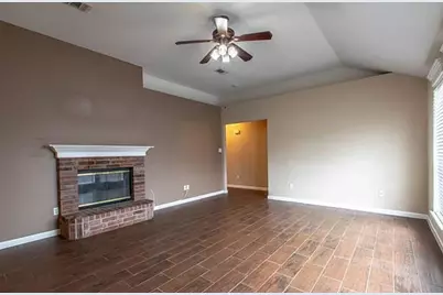 816 W Colony Drive, Arlington, TX 76001 - Photo 6