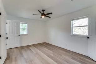 1101 Spring Brook Dr, Bedford, TX 76021 - Photo 8