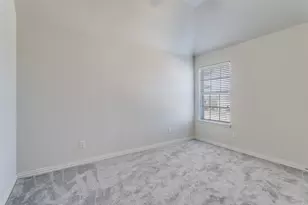 511 Poplar Ln, Irving, TX 75063 - Photo 28