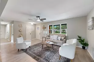 1140 Cavender Dr, Hurst, TX 76053 - Photo 4