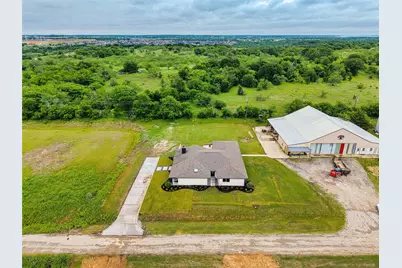 5463 Kelly Drive, Roanoke, TX 76262 - Photo 2