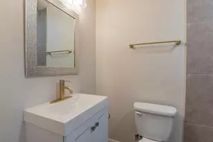 1821 E Grauwyler Rd, Irving, TX 75061 - Photo 10