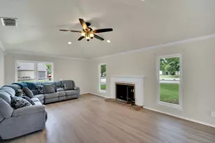 1311 Cindy Ct, Cleburne, TX 76033 - Photo 8