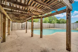 1311 Cindy Ct, Cleburne, TX 76033 - Photo 18