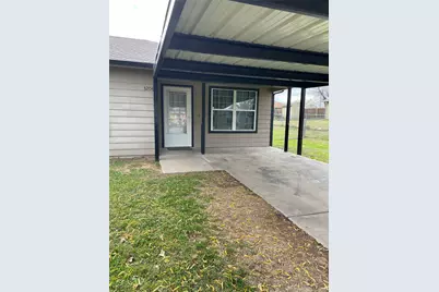 3204 Highview Court, Granbury, TX 76049 - Photo 2