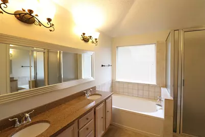 1101 Valley Branch Drive, Arlington, TX 76001 - Photo 10