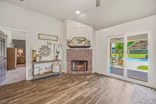 210 Southview Dr, Hudson Oaks, TX 76087 - Photo 14